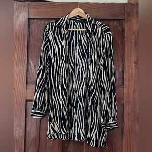 Zara Size L black and white “zebra” button down shirt / great for an office!